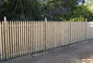 Wholesale Timber Fencing, Wholesale Timber Picket Fencing, Timber colonial picket fencing