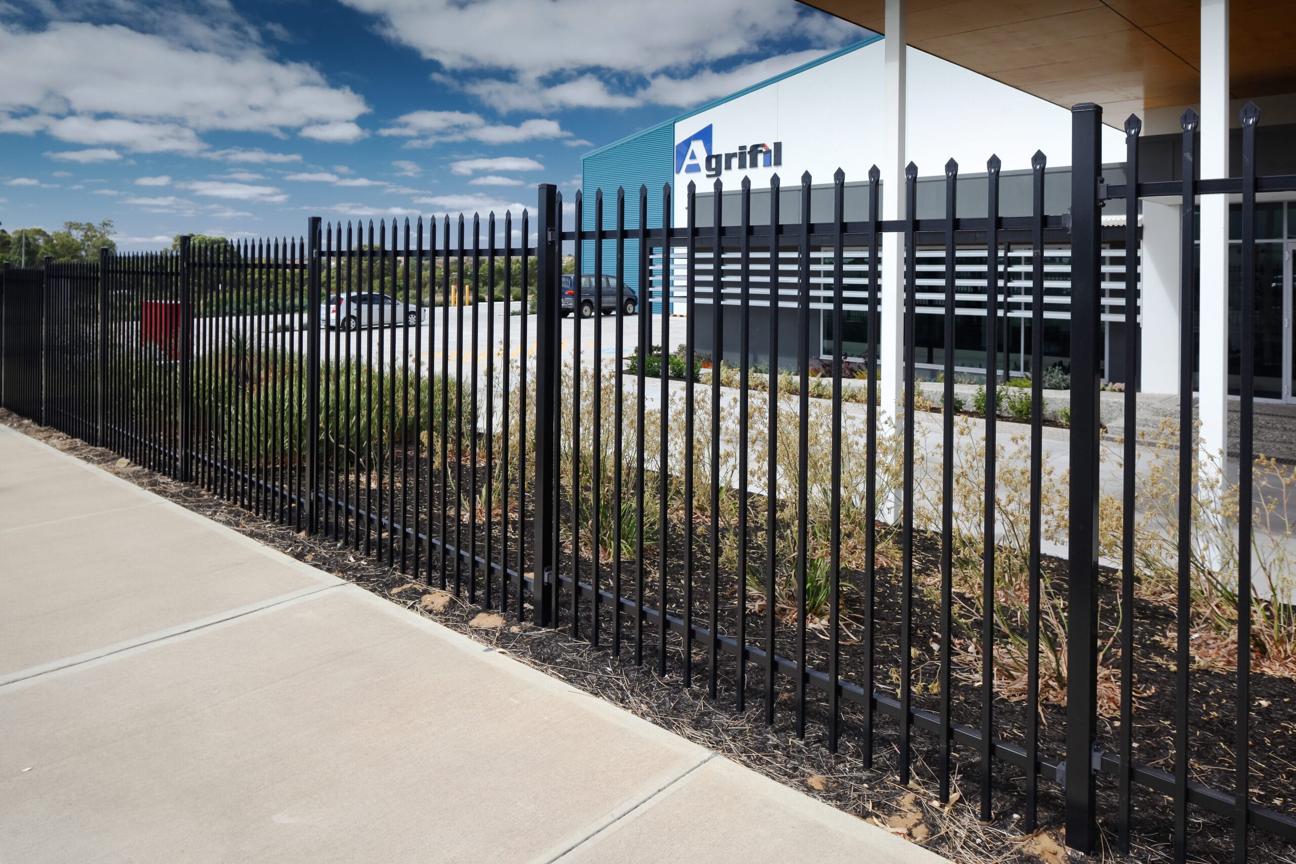 Steel-Security-Fencing-Garrison-Black-Agrifill-2018 (6)