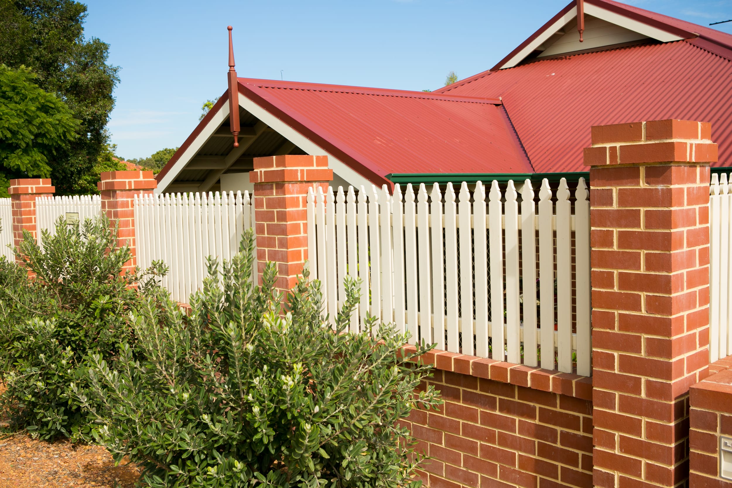 Timber-Picket Fencing-2013 (4)