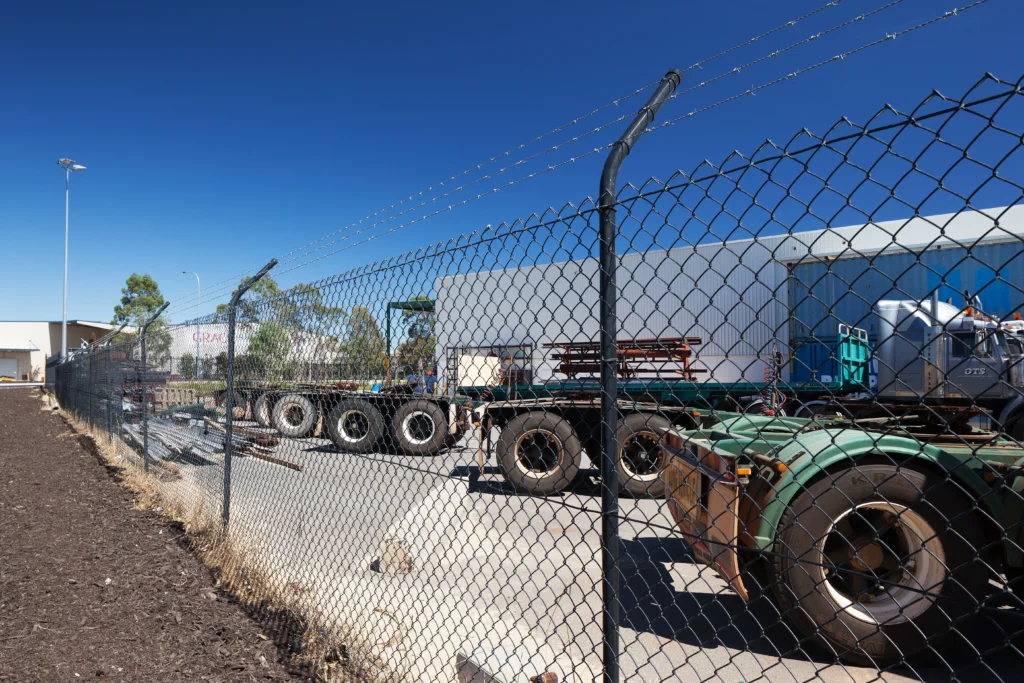 Chain Wire-Fencing-Black-Bonnie Rock Transport-2016 (9)